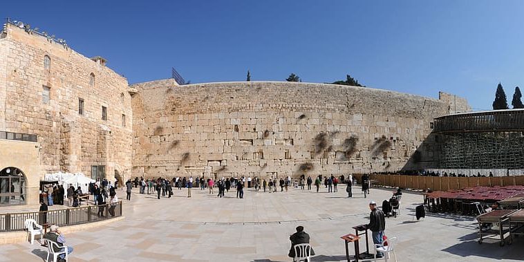 TT tidbit ppl at kotel for 9-29-20 (from pxfuel)